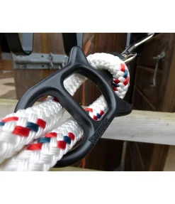 Dispositif d'attache